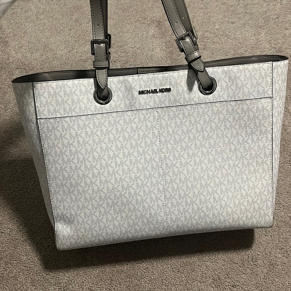 Michael Kors Women’s Large Jet Set Travel Bag